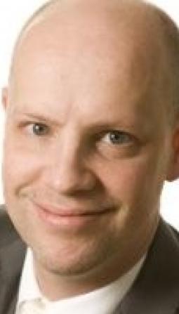 Profile picture for user Luc van Raaij
